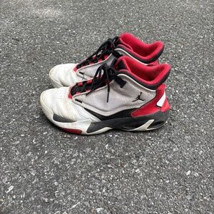 Jordan sneakers men’s size 9